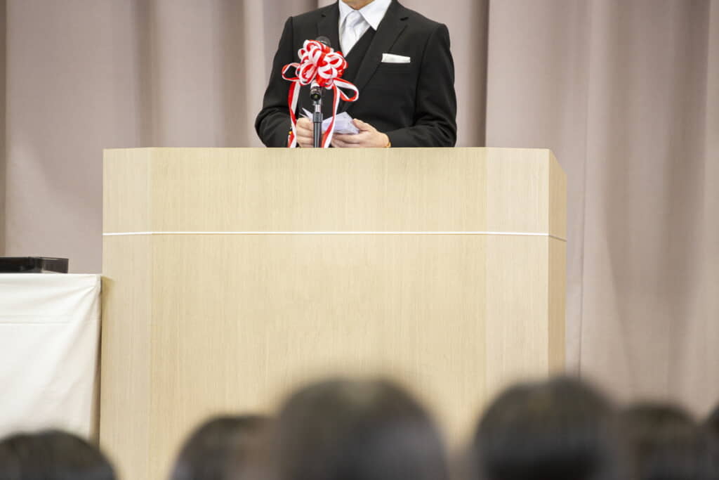 卒業式を迎えた長男からの手紙を見てみたら……（出典：PIXTA）