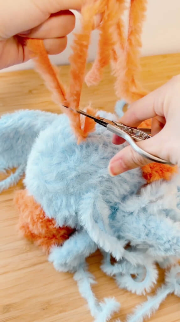 余分な毛糸はカット