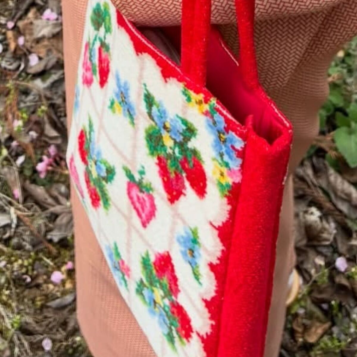 200着以上の“着物”を持つ91歳おばあちゃん→春先に選んだのは……　目を奪われる装いに「91歳とは思えない」「ひと足早く春が訪れたよう」 | 女性 ねとらぼ