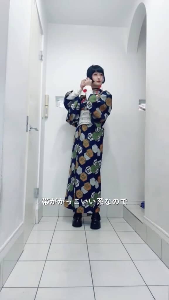 ピンクの小物でメルヘンさをプラス