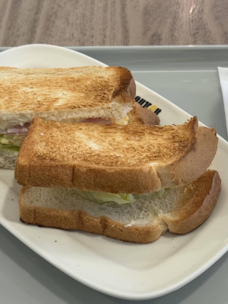 パンの焼き具合が最高の「ハムタマゴサラダ」