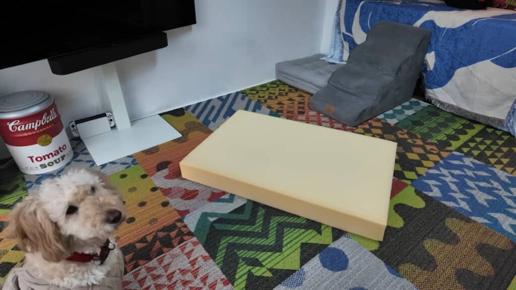 使わなくなった三つ折りマットレス