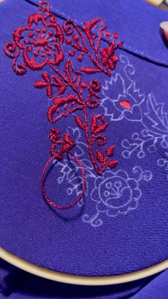 どんどん刺しゅうしていきます