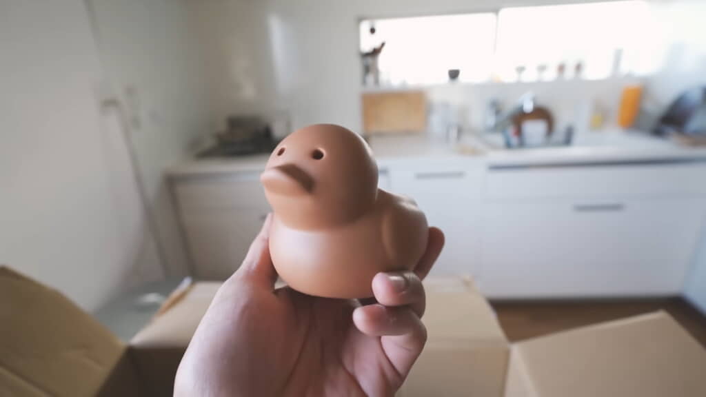 ひよこ型の鉢に「お庭にあったらちょっとかわいいかも」
