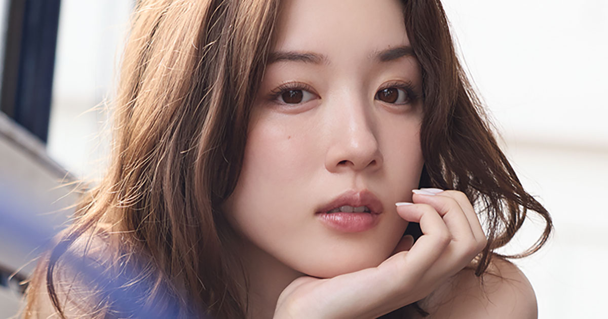 永野芽郁、フォトブック＆スタイルブックのスペシャルBOX発売 