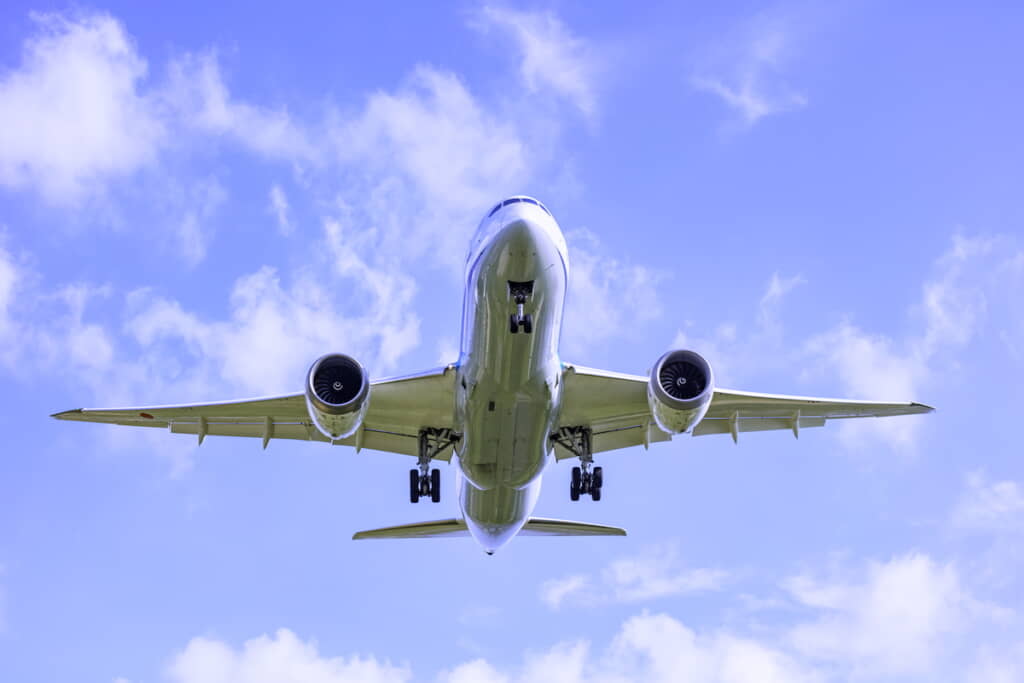 飛行機で石垣島へ……