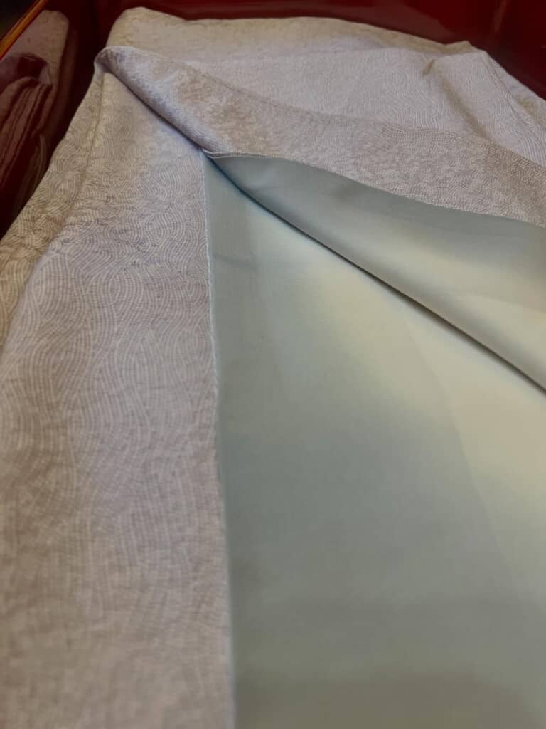 若葉色の上品な八掛け