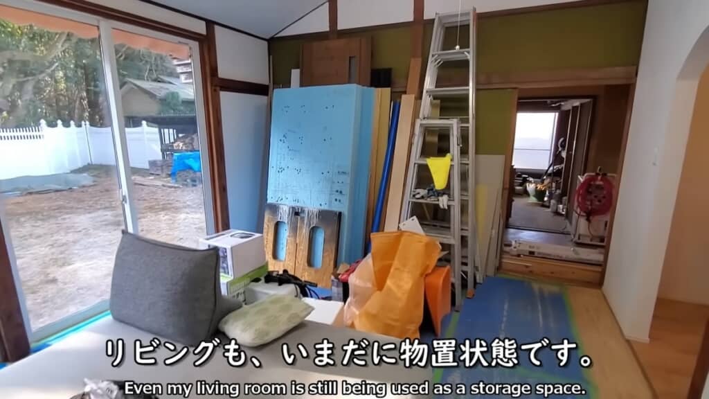 物置状態のリビング