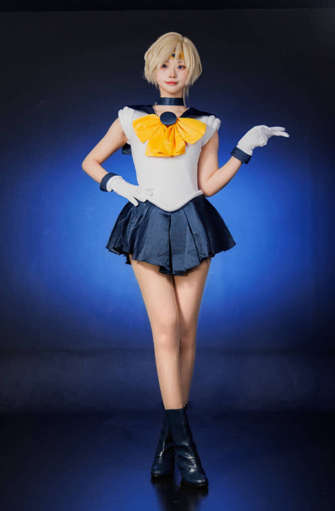 大人になって憧れのセーラー戦士に