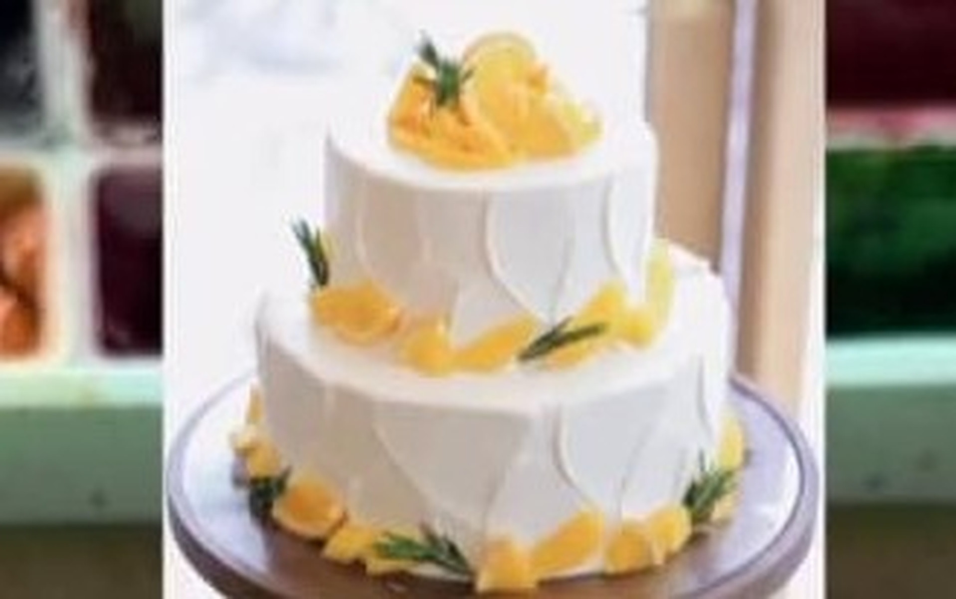 「思い出のウエディングケーキを一生飾りたい」→まさかの手段と“光景”が75万再生「すごい人を見つけてしまった」（1/3） | ライフスタイル ねとらぼ