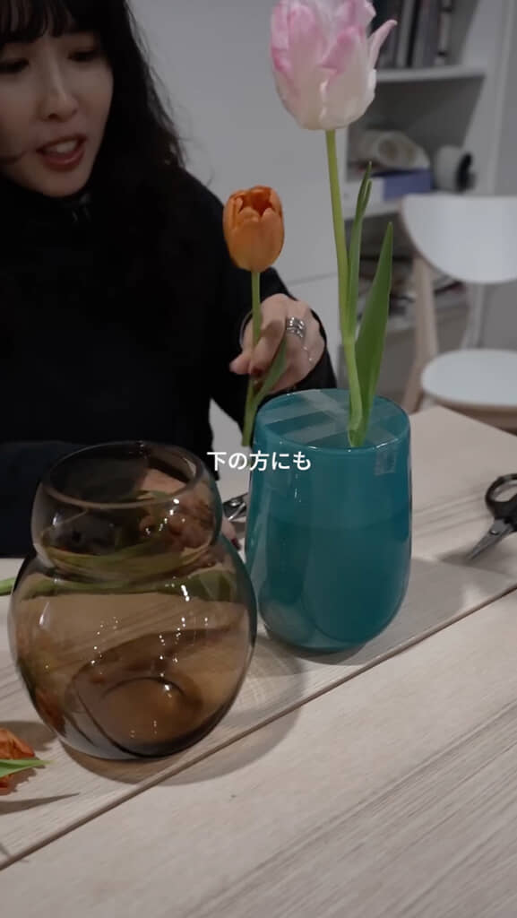 セロテープは短くカットした花やグリーンで隠すと良い