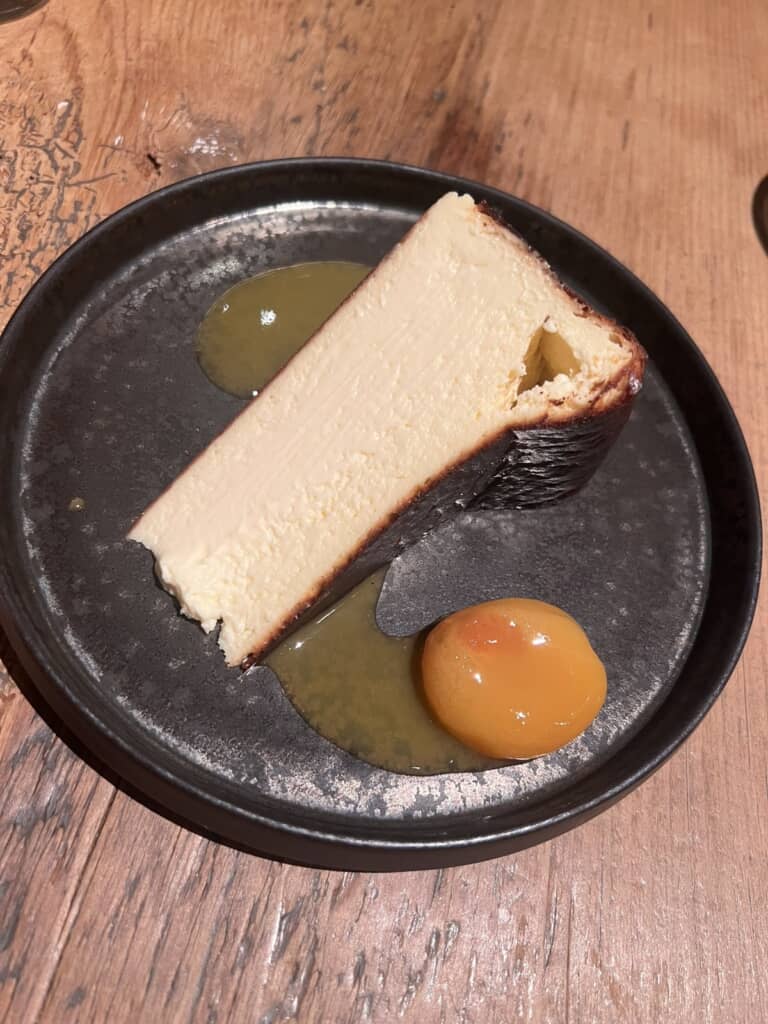 卵黄みたいなのが乗ってる!?