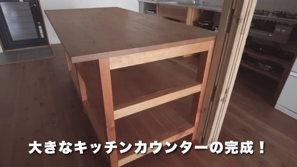 完成した自作のキッチンカウンター
