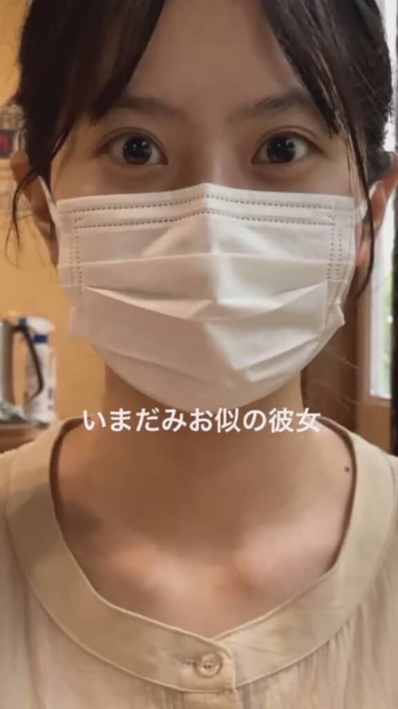 特に目元が似ている