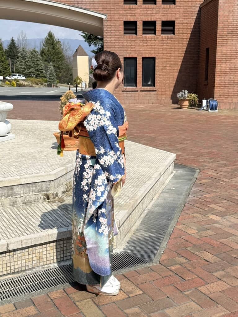 美しい袖のグラデーションや桜の柄