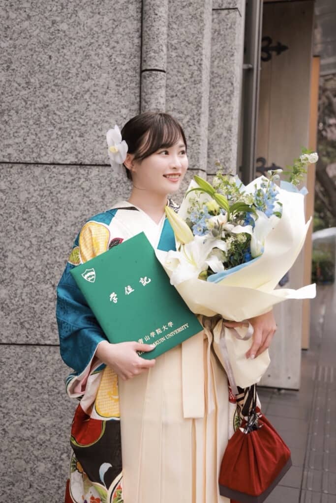 大学卒業式での夕日桃さん