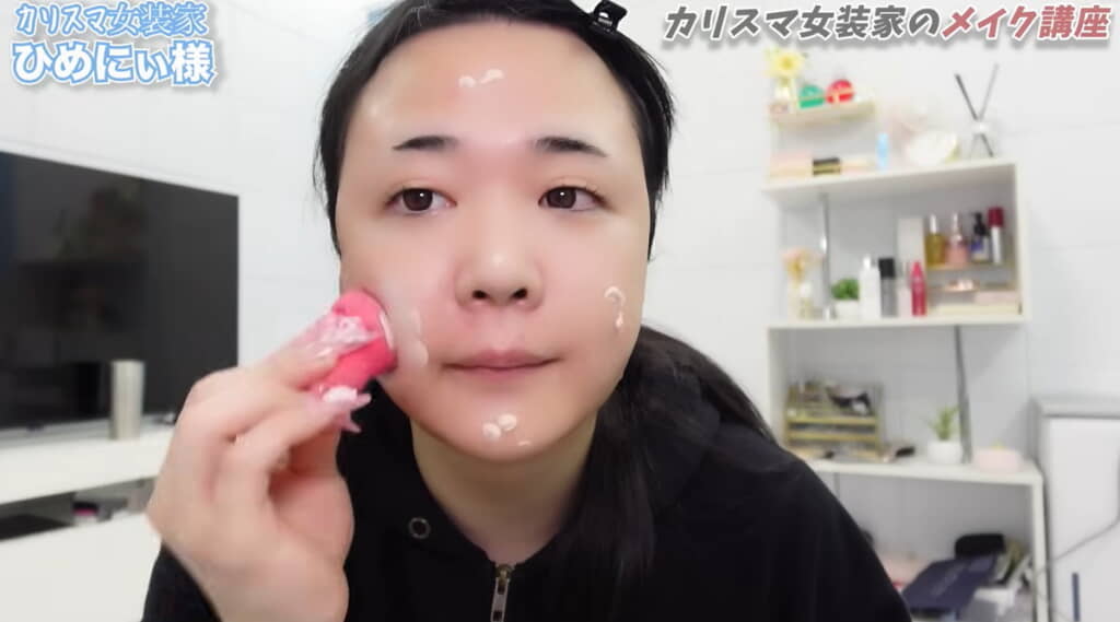 下地を塗っていきます