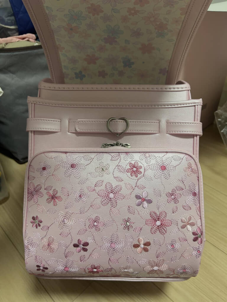 かぶせを開いた様子