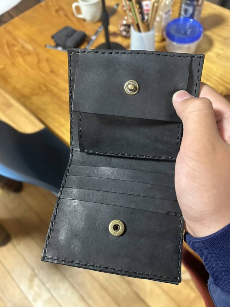 物作りが得意な次男くんが作った財布は、今回も見事な仕上がりです