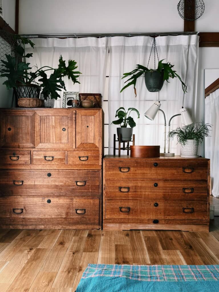 立派な桐箪笥！