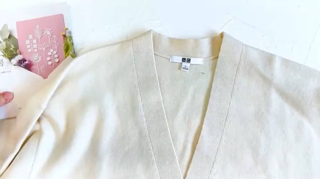 ユニクロのカーディガンをアレンジします