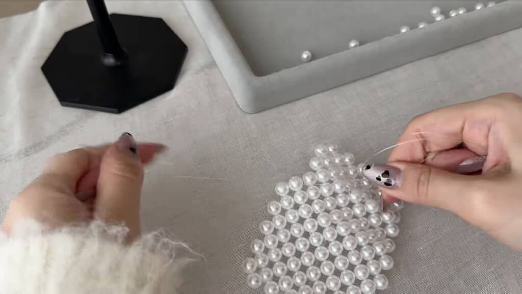 そのまま8段目まで編んでいくと……