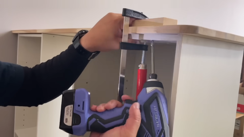 ダイソーのクランプを使ってきれいな仕上がりに