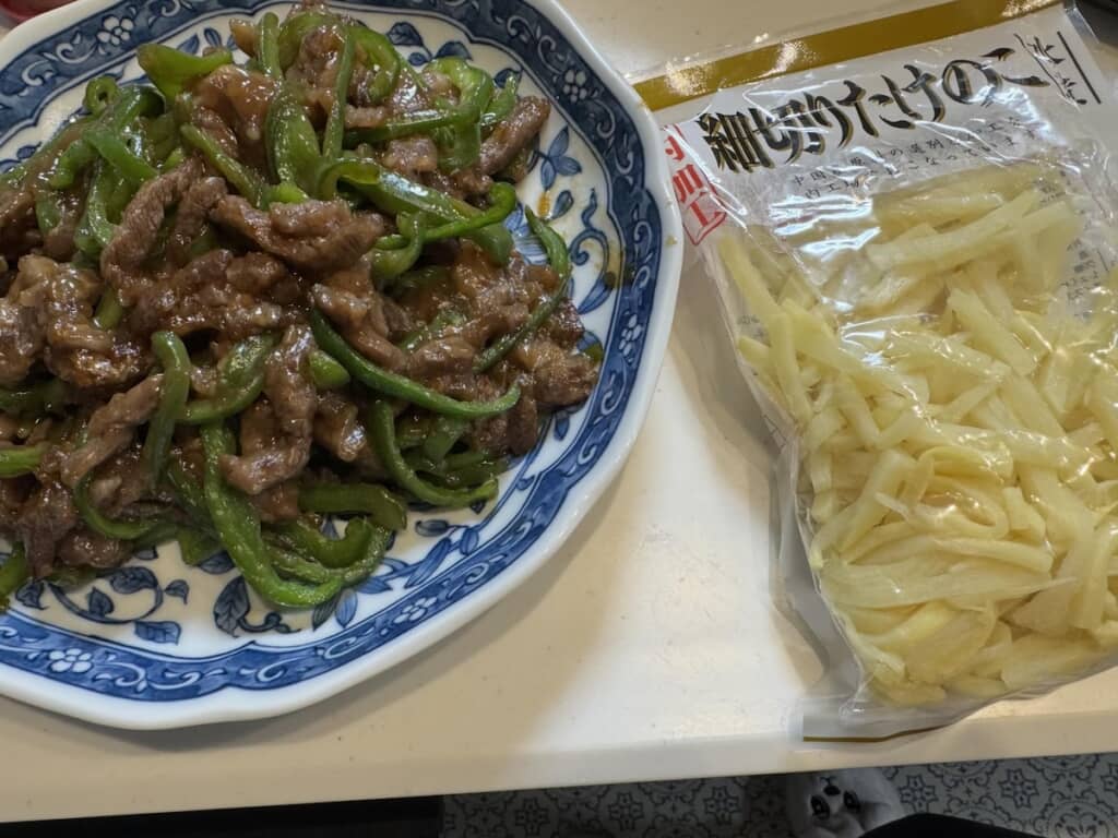 チンジャオロースにたけのこを入れ忘れた！