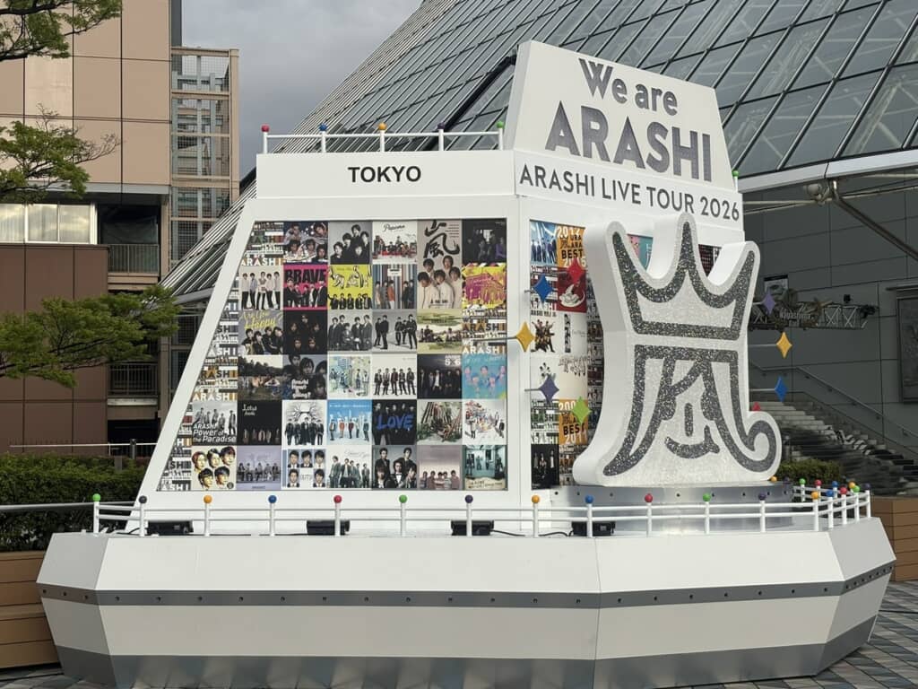 サイドから見た様子も撮影