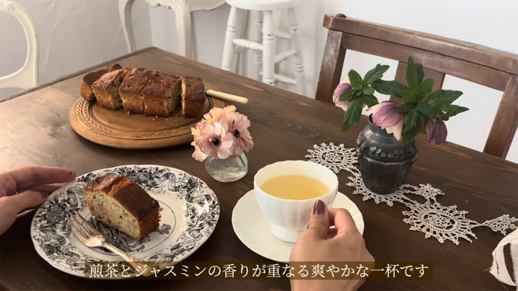 庭仕事の後はおやつタイム