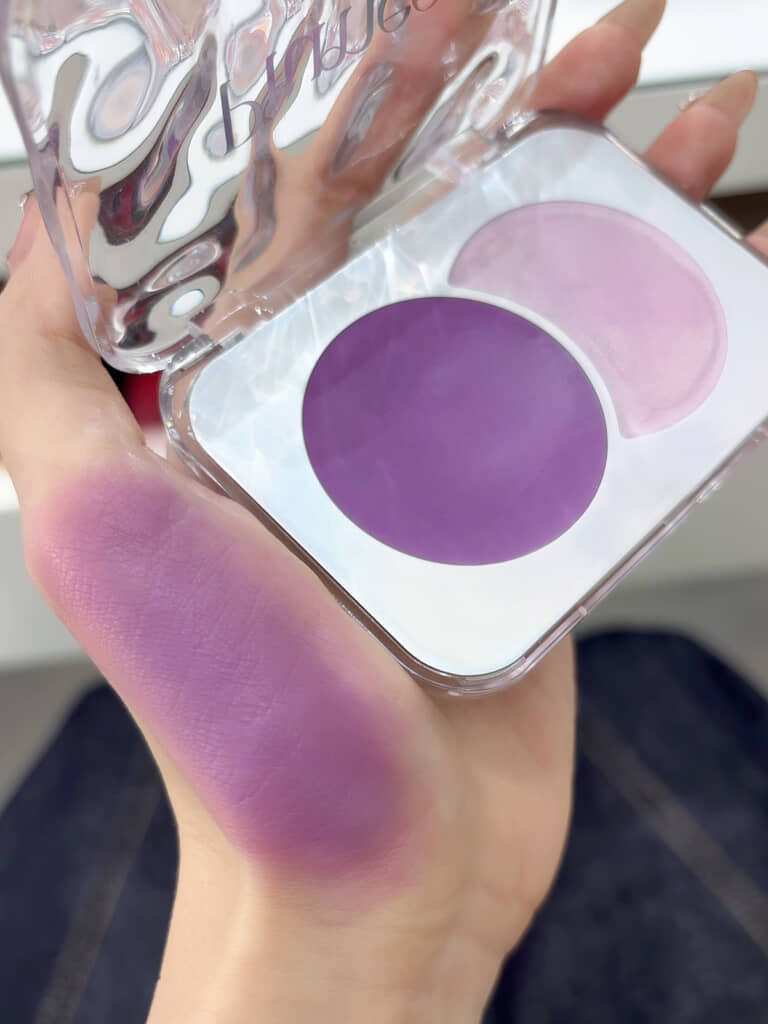 まるでアザだ……！