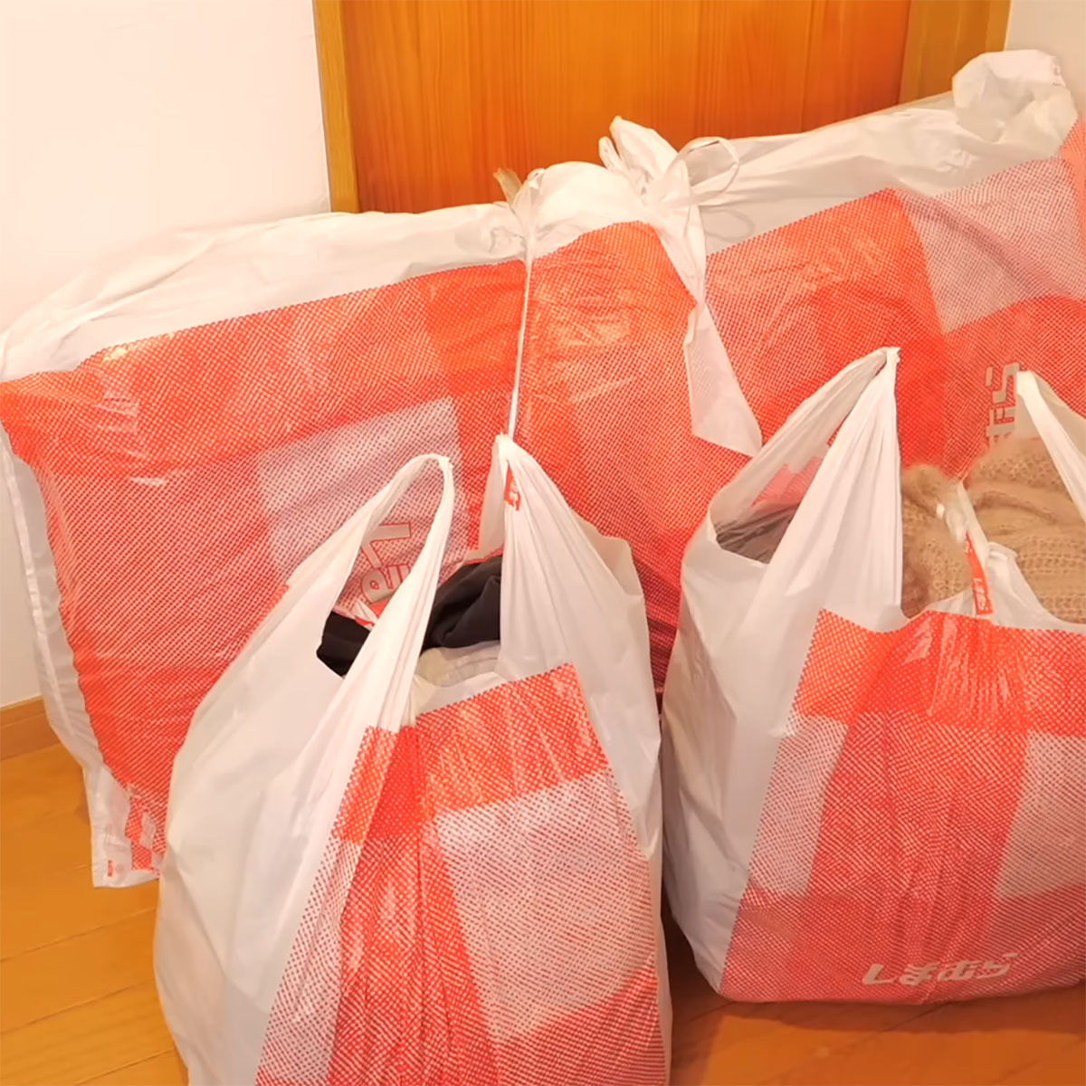 しまむらに行ったら“底値セール”→驚きの購入品の数々に「信じられないお値段」「安くてありがたい」「羨ましい」(1/3) | 女性 ねとらぼ