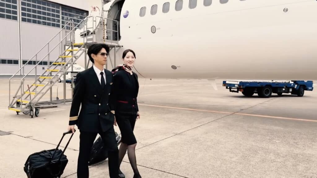 制服に着替えて、離陸準備へ