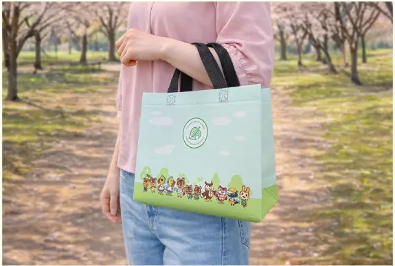 トートバッグを持ったイメージ