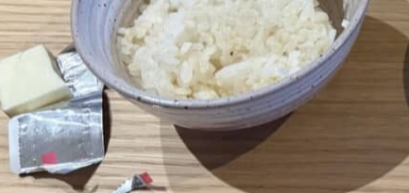 夫が不在の夜→妻が用意した“ひとりごはん”を見てみると…… 意外な光景にツッコミ続出「やりすぎですよ?」 「もっと贅沢しなきゃ!」(1/3) | ライフスタイル ねとらぼ