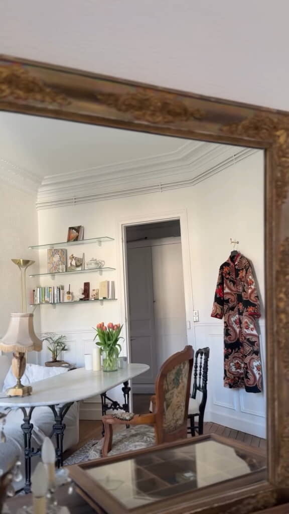 まるでインテリアのように部屋を彩る存在感