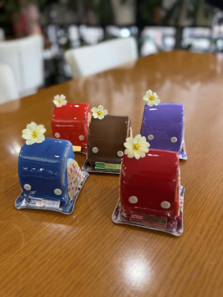 ピアジェのランドセルケーキ