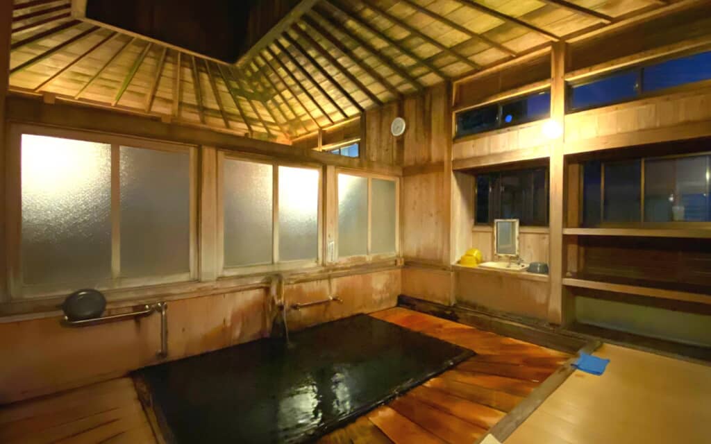 外湯「滝の湯」