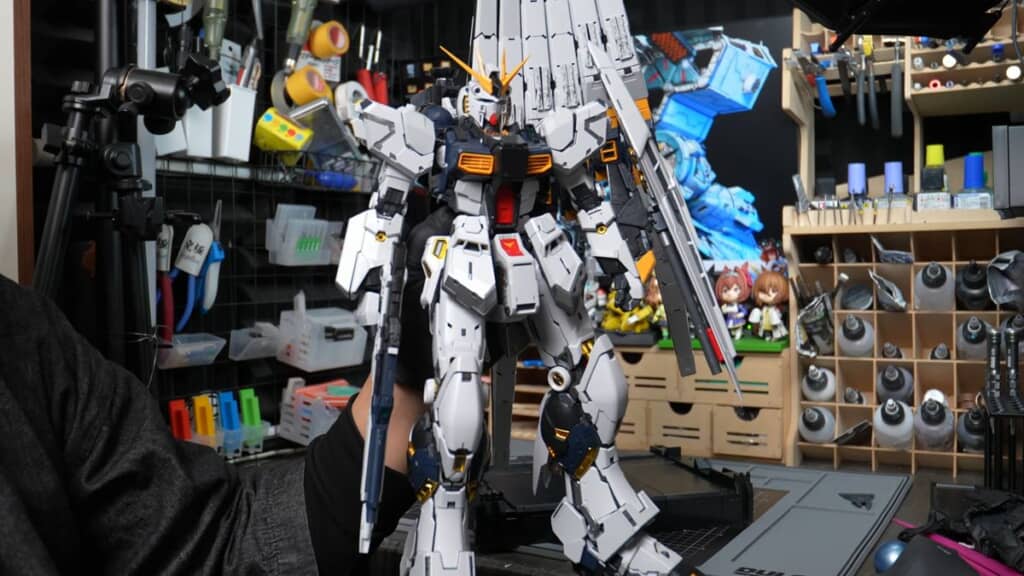 素組みした状態の「PERFECT GRADE UNLEASHED 1/60 νガンダム」