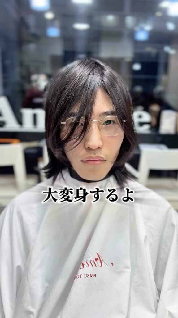 カット前の男性。毛量が多くてもさっとした印象