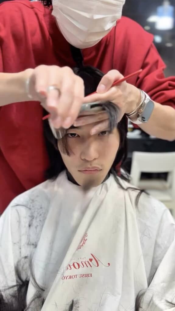 カットしていくと……