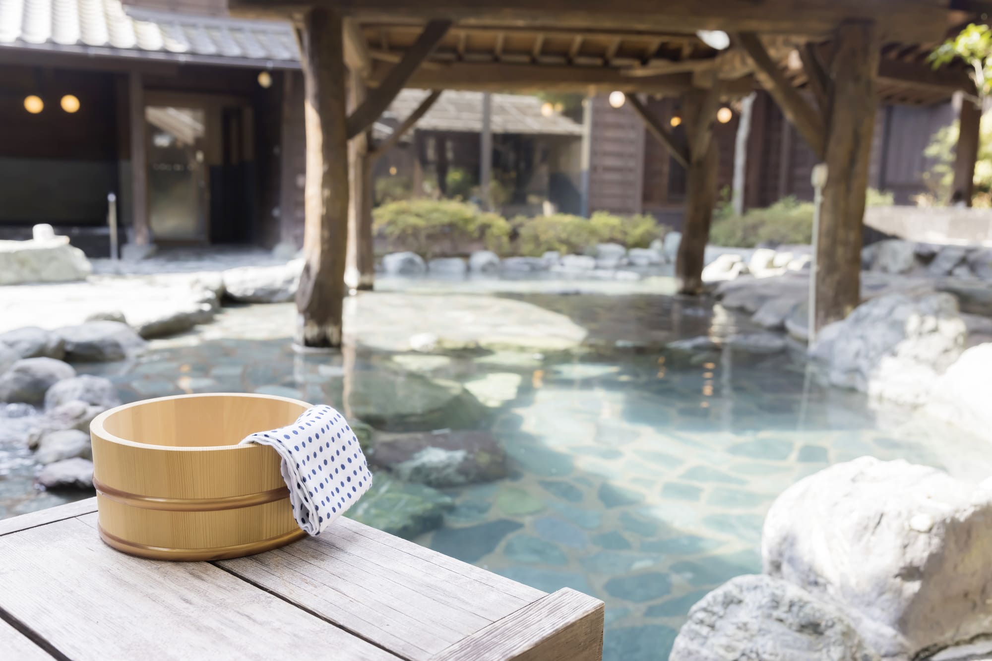 「温泉好きなら一度は行くべき」「情緒ありすぎて心が浄化される」　あなたの好きな「温泉」は？　3カ所を紹介 | ライフスタイル ねとらぼ