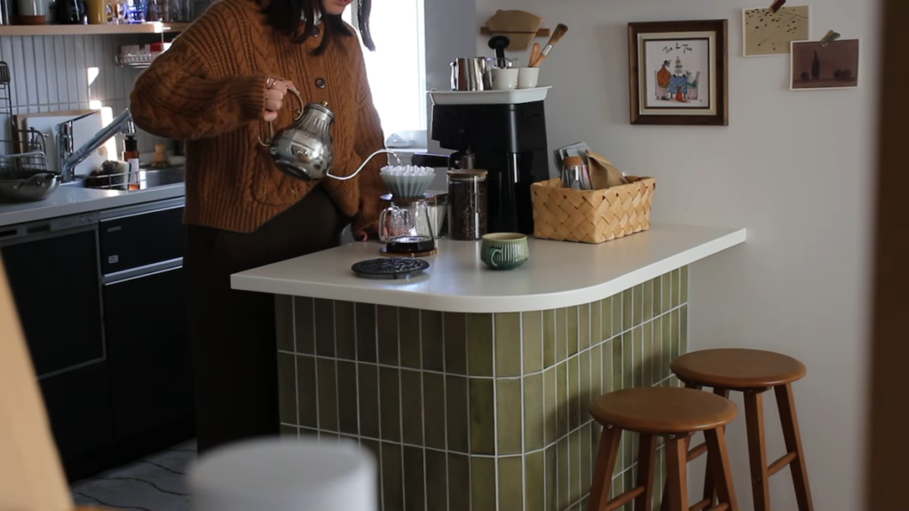 キッチンの一角に設けたコーヒーカウンター