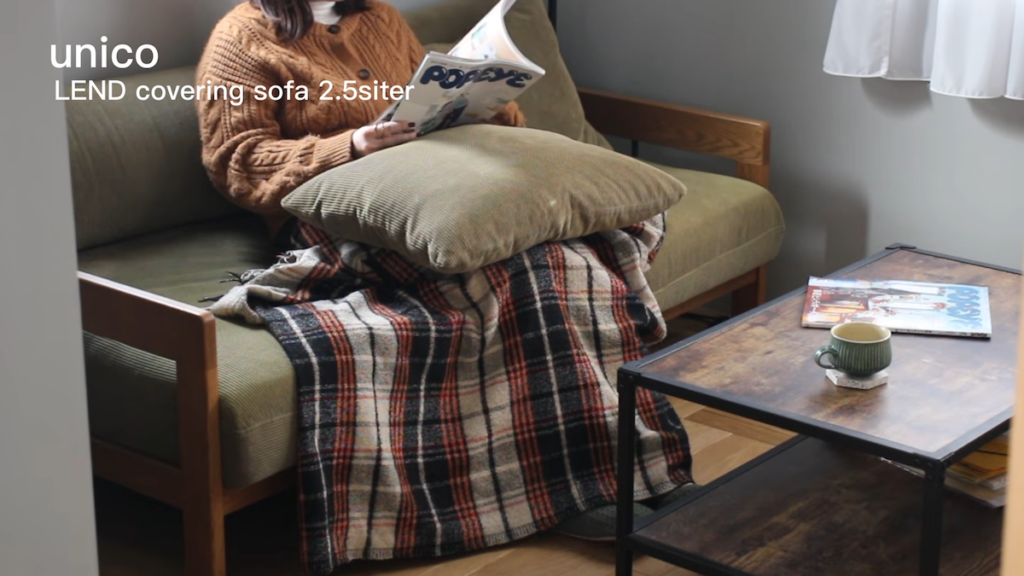 大きなソファーを置いたフリースペース