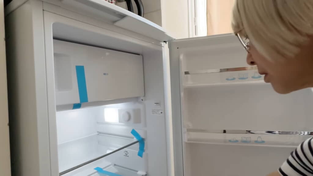 新しい冷蔵庫が届いた