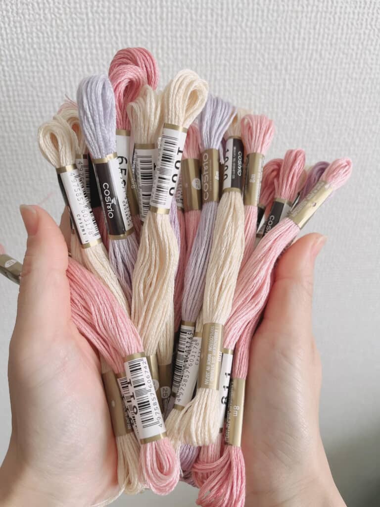 パステルカラーの刺しゅう糸