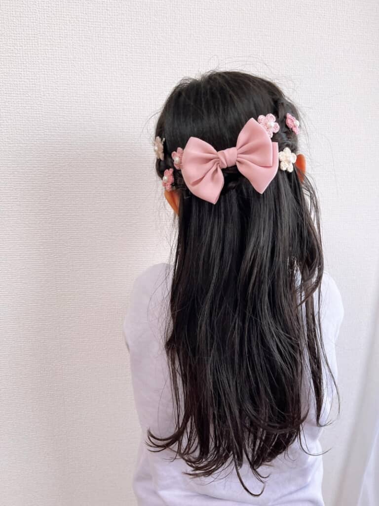 髪の毛にお花を散りばめたようなかわいさ