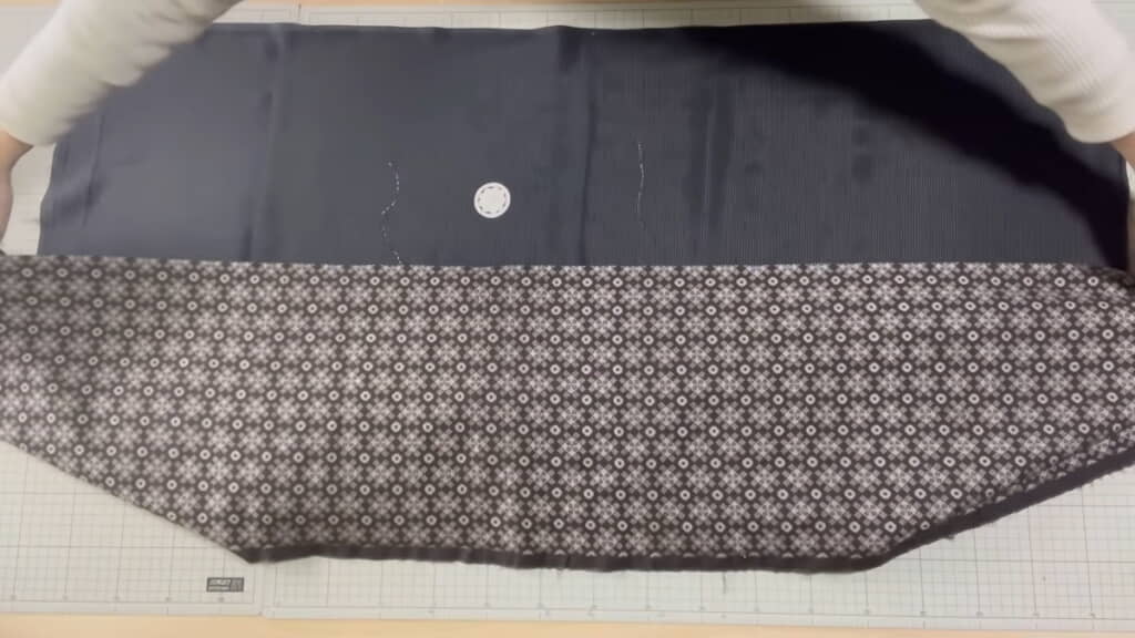 紋付の喪服に使われていた絽と大島紬