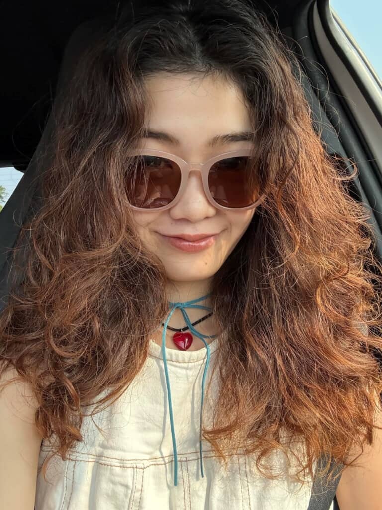 キュートなカールヘアに変身