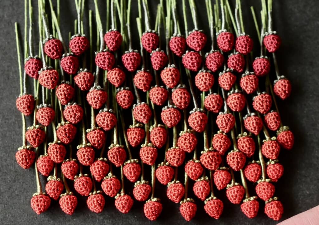 大量のいちごのパーツ